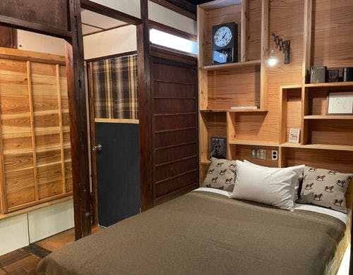 木のぬくもりを感じる200cm幅のローベッド