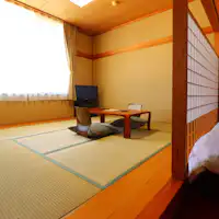 넓고 편안하게 쉴 수 있는 객실입니다.