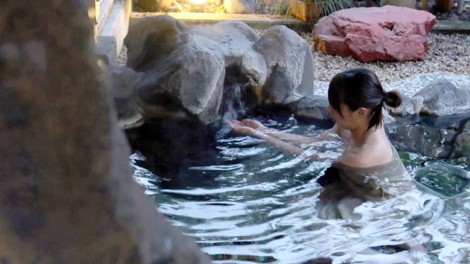 Ito Usami Onsen: Minshuku Fukabe - A Guesthouse with Delicious Seafood and Gemstone Open-Air Baths