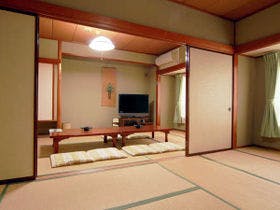 伊東宇佐美温泉　美味海鮮と宝石露天風呂の宿　民宿ふかべ