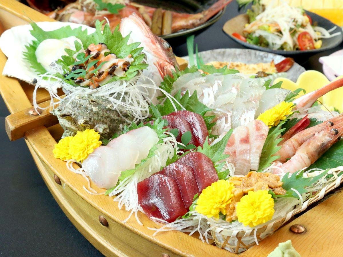 Ito Usami Onsen: Minshuku Fukabe - A Guesthouse with Delicious Seafood and Gemstone Open-Air Baths