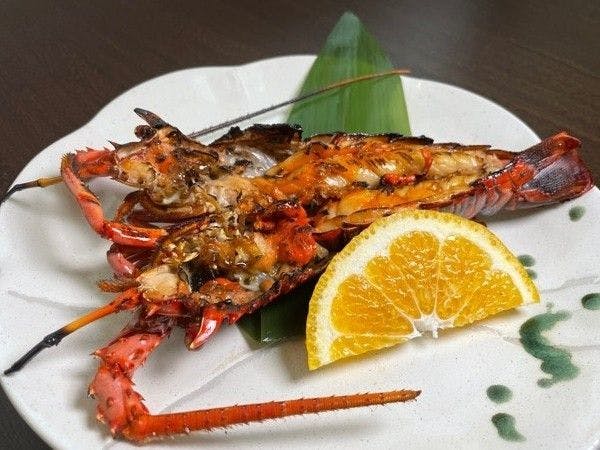Ito Usami Onsen: Minshuku Fukabe - A Guesthouse with Delicious Seafood and Gemstone Open-Air Baths