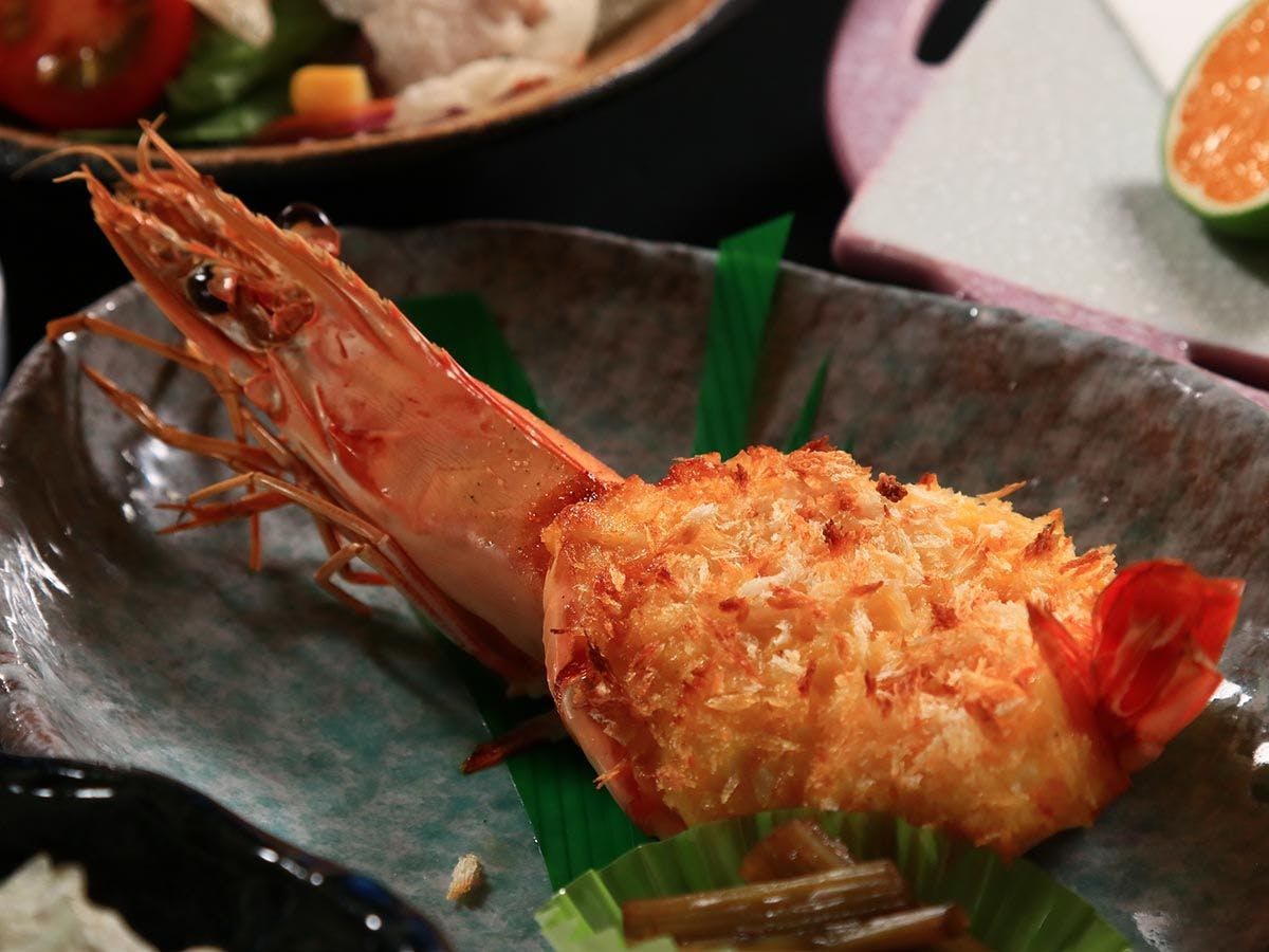 Ito Usami Onsen: Minshuku Fukabe - A Guesthouse with Delicious Seafood and Gemstone Open-Air Baths