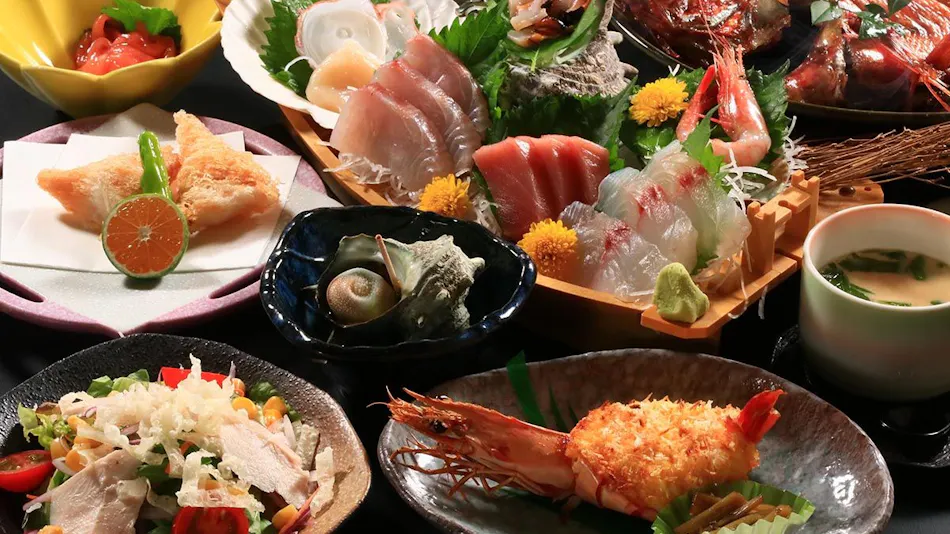 Ito Usami Onsen: Minshuku Fukabe - A Guesthouse with Delicious Seafood and Gemstone Open-Air Baths