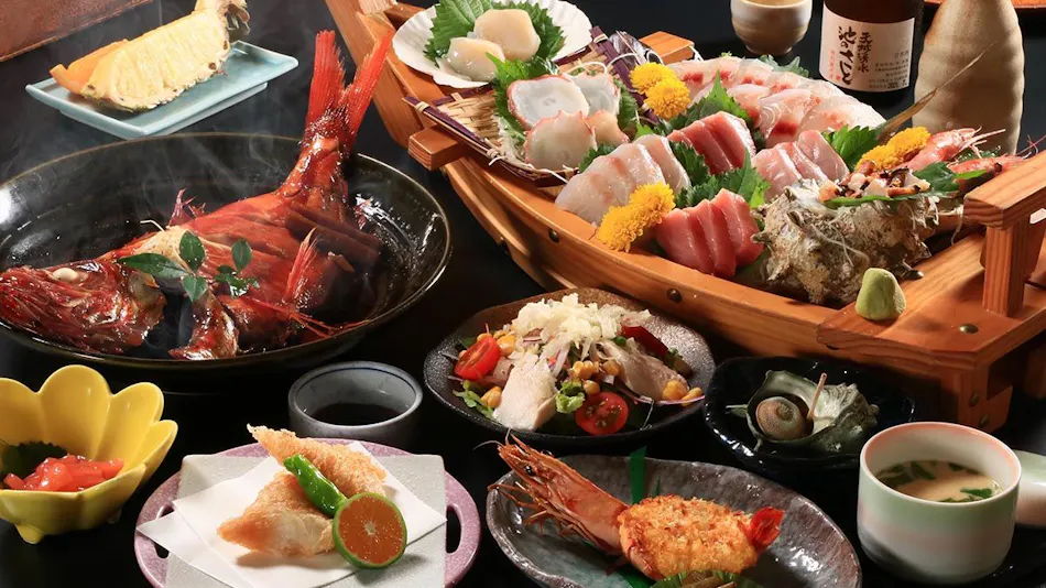 Ito Usami Onsen: Minshuku Fukabe - A Guesthouse with Delicious Seafood and Gemstone Open-Air Baths