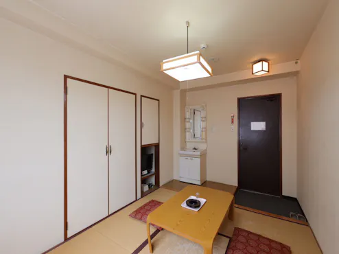 ห้องพักสไตล์ญี่ปุ่นสำหรับสามคน (ห้องน้ำและห้องสุขาใช้ร่วมกัน)