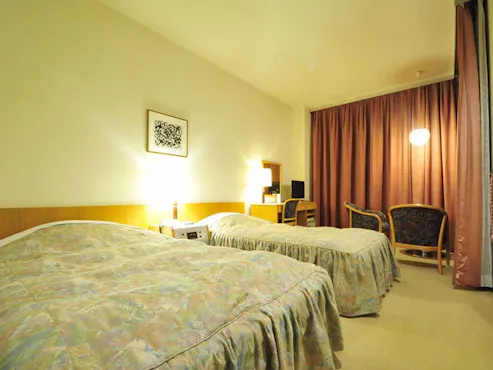 Kamar Twin Sayap Timur