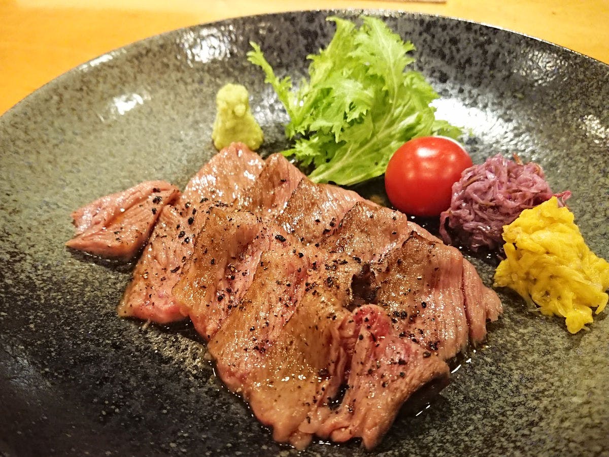 Itoya Ryokan: A Lodge Connecting "En" with Local Sake and Delicacies at the Foot of Kumano Taisha