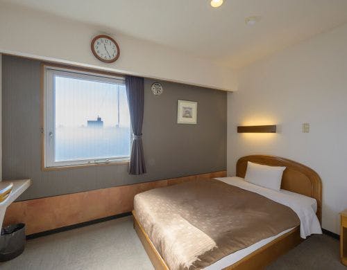 セミダブルベッドでゆっくり休息