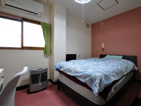 【ห้องเซมิ-ดับเบิล (พร้อมอ่างอาบน้ำและห้องน้ำ)】