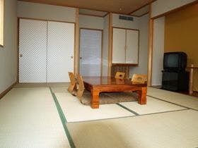 悠久の宿　滝美館