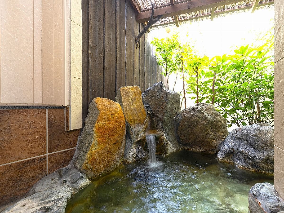 [First Month] Japanese-Western style room with semi-open-air bath, detached (Non-smoking)
