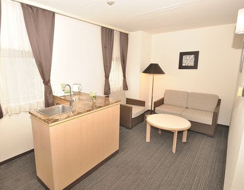 ツインデラックスルーム（リビング）