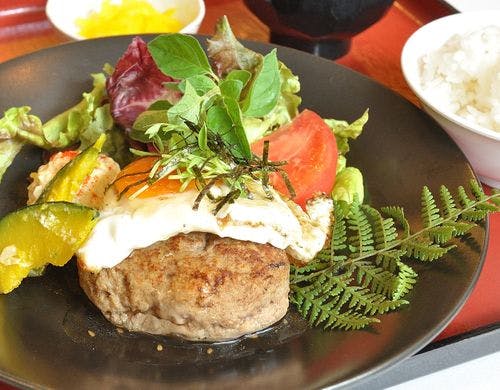 【日替わり朝食】ハンバーグ定食