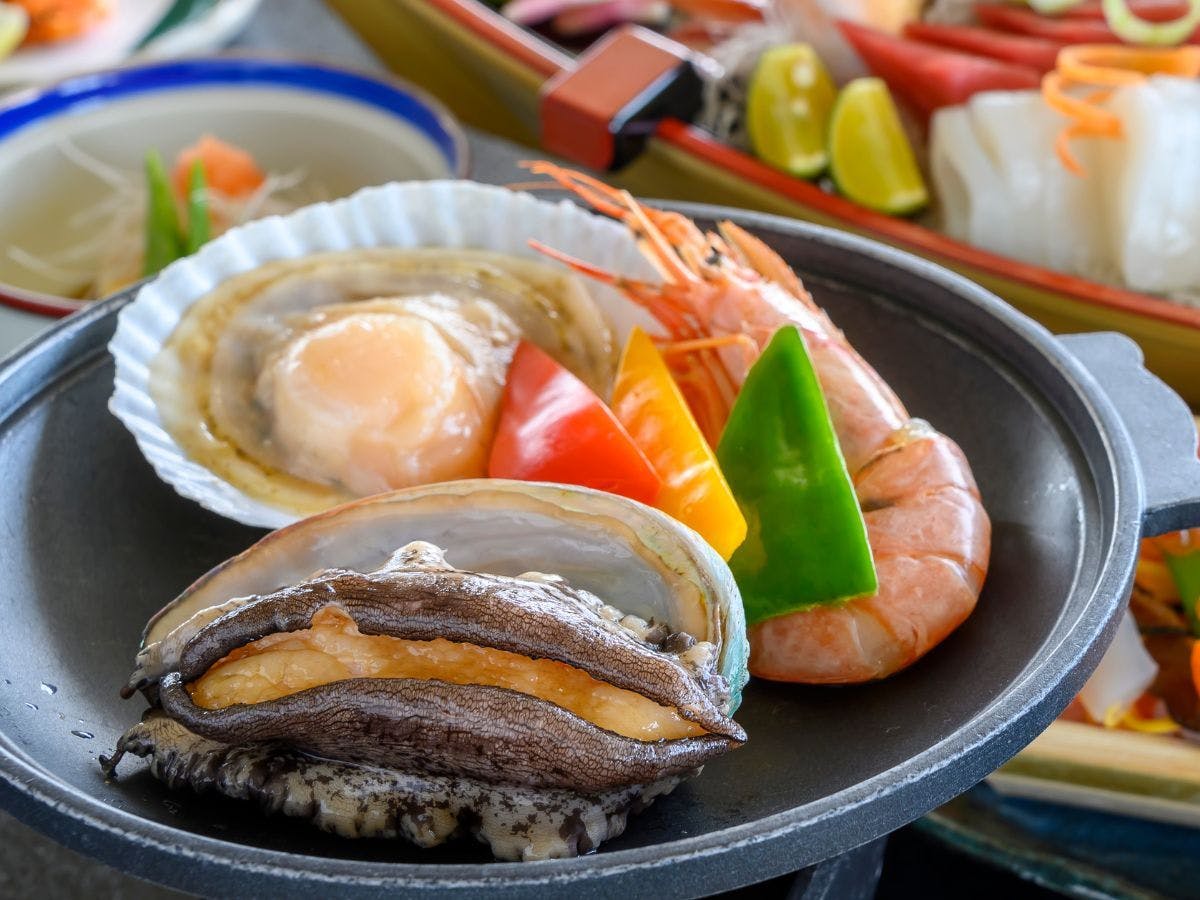 แผน “ชุดอาหารไคเซกิกลิ่นอายลมทะเล” เฉพาะฤดูร้อนเท่านั้น