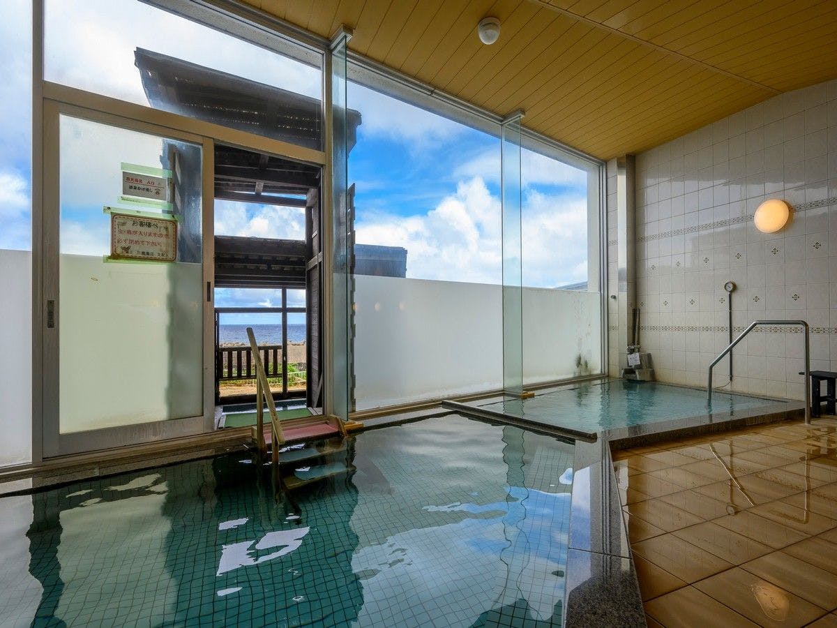 น้ำพุร้อนที่นุ่มนวลและมีผลในการเก็บความร้อน