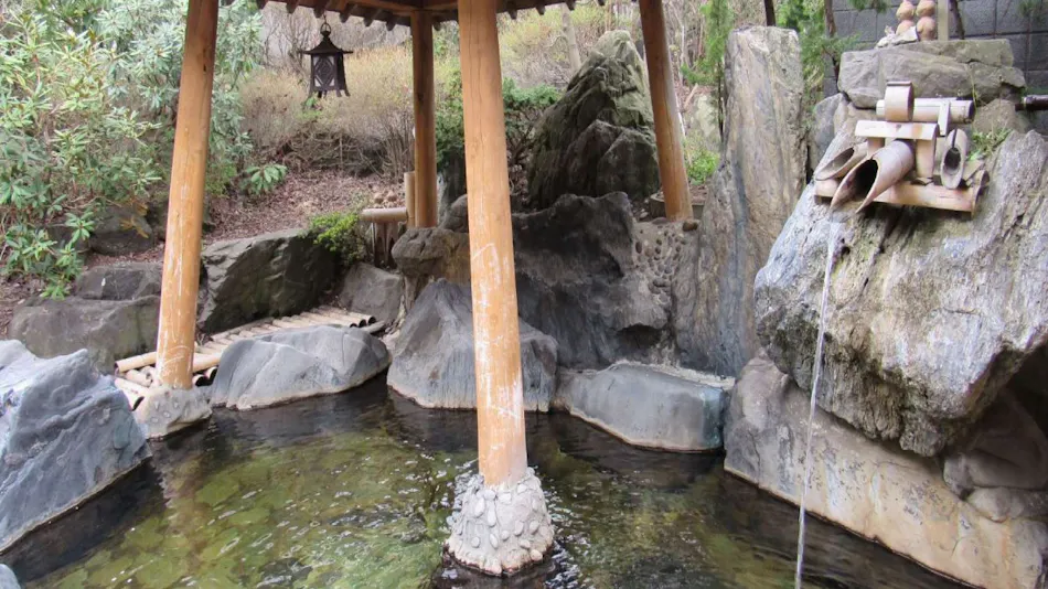 Inagaki Onsen Hotel Kagetsutei, a Hot Spring Inn with Natural Flowing Water, Famous Bath of Okutsugaru