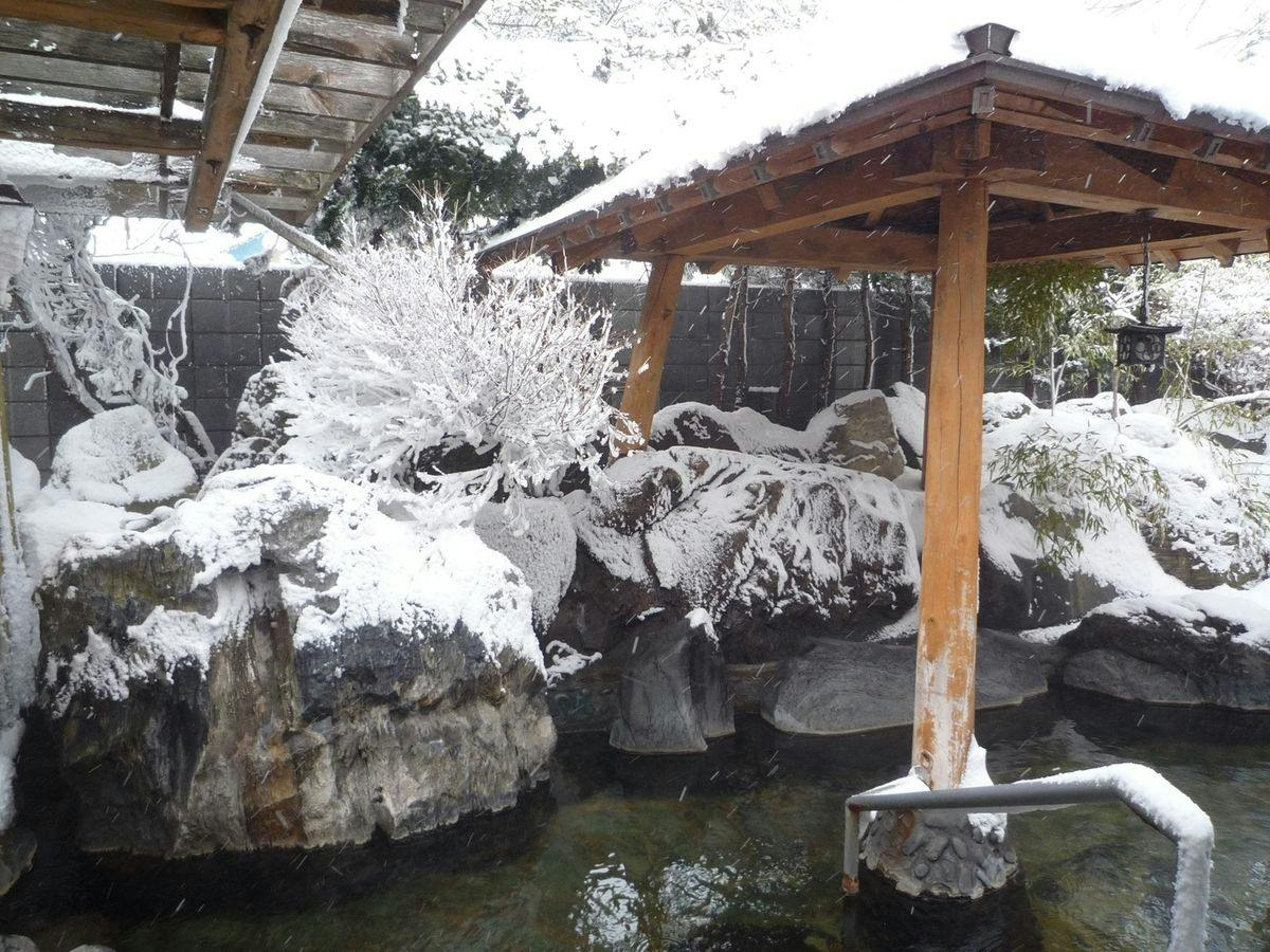 Inagaki Onsen Hotel Kagetsutei, a Hot Spring Inn with Natural Flowing Water, Famous Bath of Okutsugaru