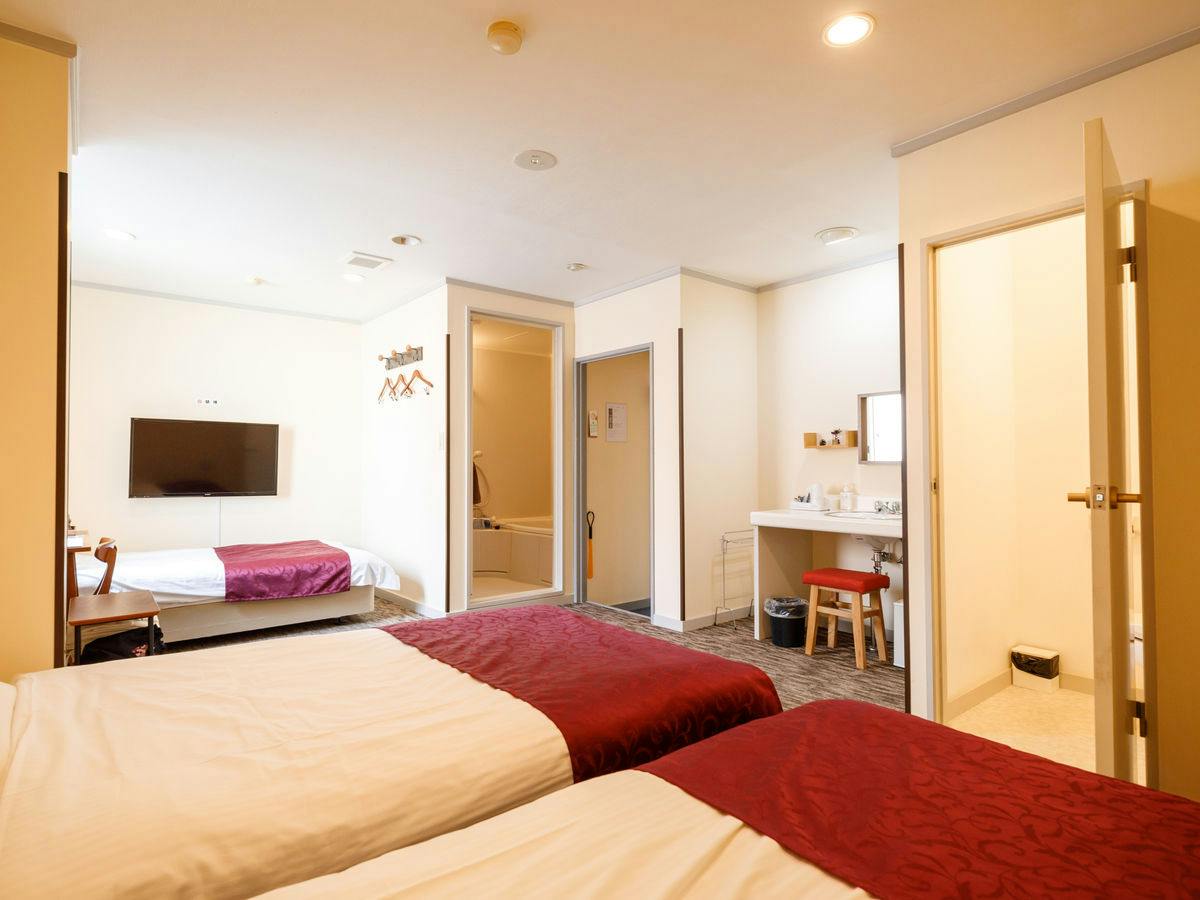 Kanazawa Station Front Hotel