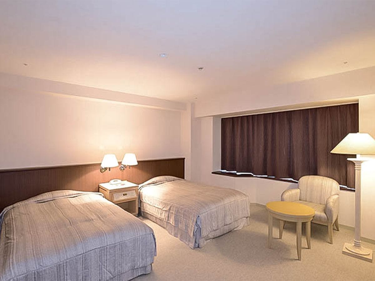 ซูพีเรีย ทวิน