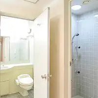 ห้องน้ำในห้องซูพีเรียทวินรูม