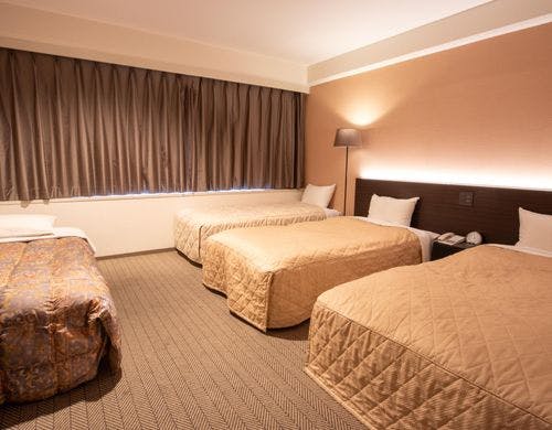 フォースルーム内観（朝）