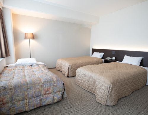 トリプルルーム内観