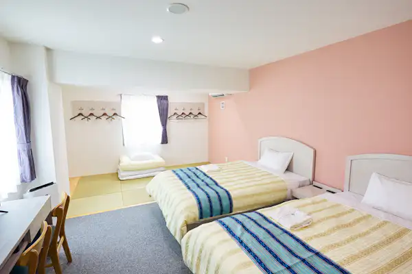 ห้องสไตล์ญี่ปุ่นและตะวันตก (สำหรับ 2-3 ท่าน) เหมาะสำหรับครอบครัวที่มีเด็ก♪