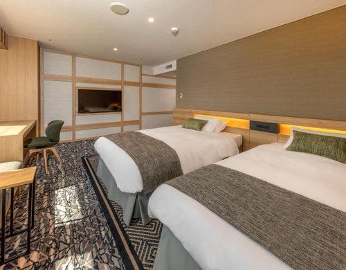 デラックスツインのベッドサイド（2）