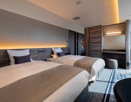 ジュニアスイート　ベッドサイド