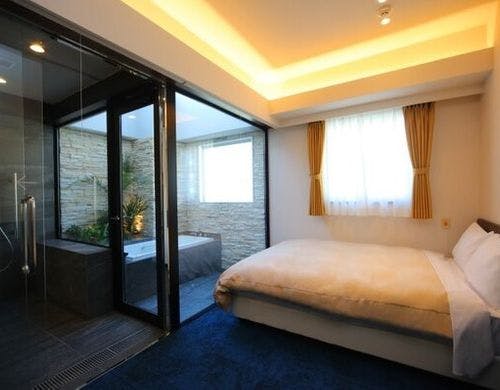 露天風呂付きダブル（バリアフリー対応）