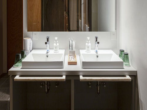 シャワーブース