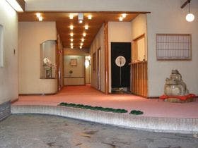 割烹旅館　八千代　