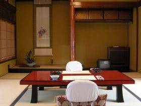 割烹旅館　八千代　