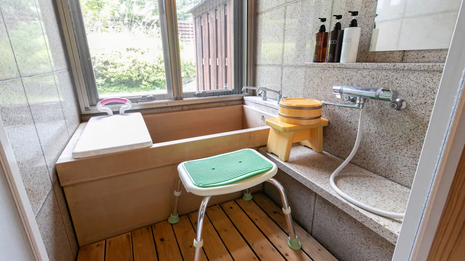 Fontana no Oka Kamou: The Scent of Wood and Beautiful Hot Springs
