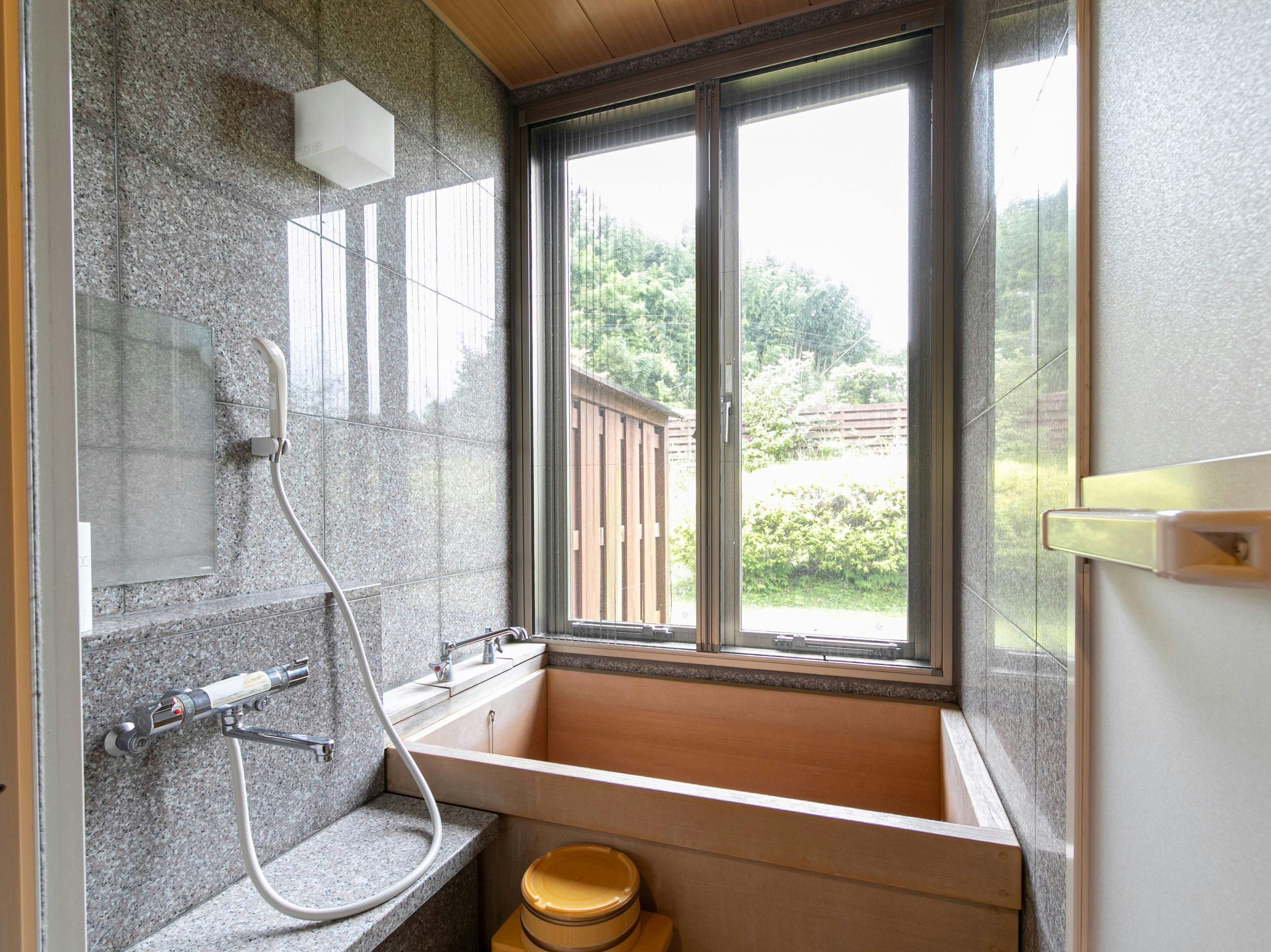 Fontana no Oka Kamou: The Scent of Wood and Beautiful Hot Springs