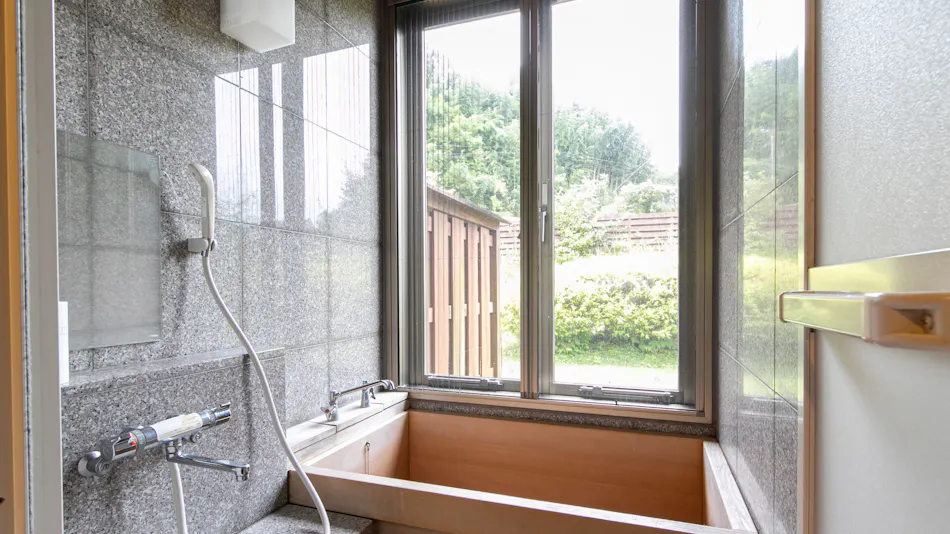Fontana no Oka Kamou: The Scent of Wood and Beautiful Hot Springs