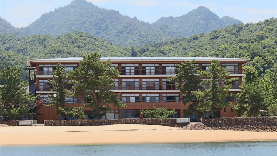 Miyajima Seaside Hotel