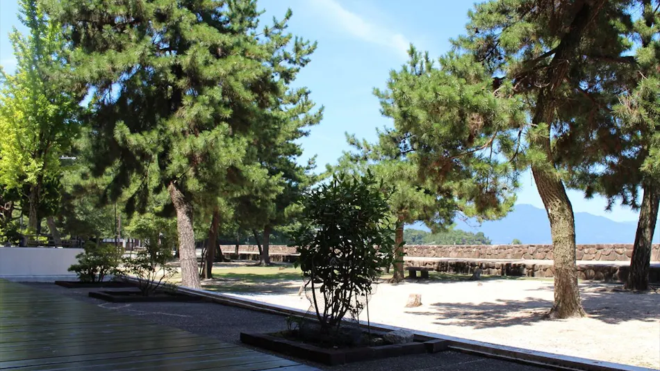Miyajima Seaside Hotel