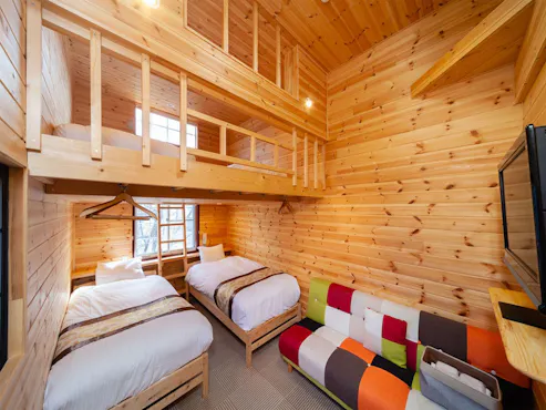 【本館】附閣樓的四人房