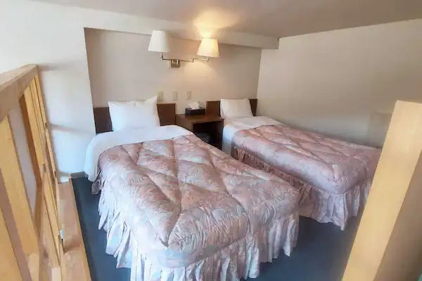 *Maisonette (contoh)