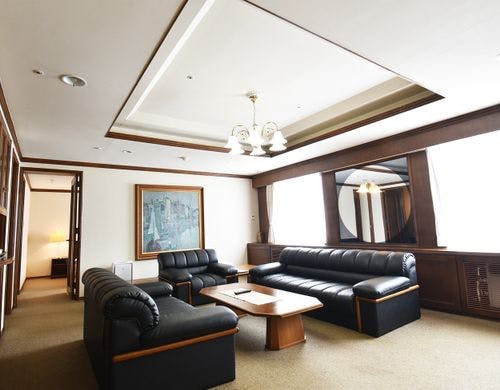 ロイヤルスイートルーム（68平米）