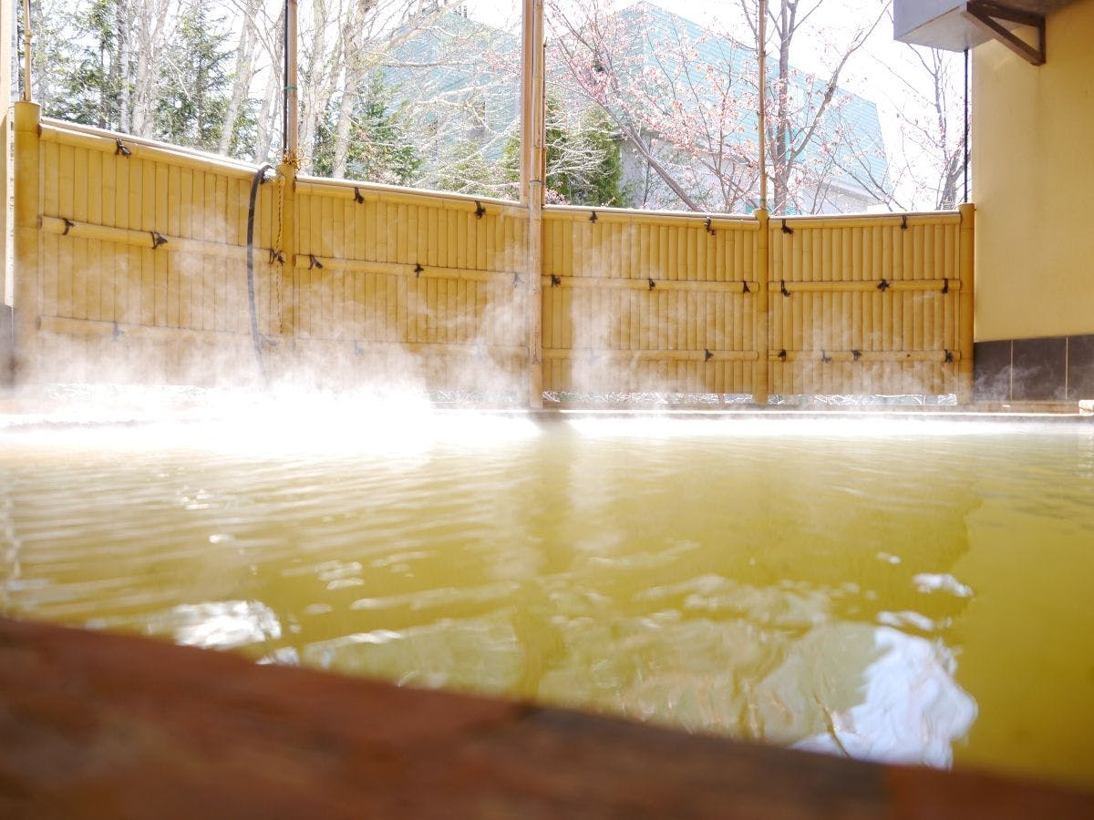 บ่อน้ำพุร้อนกลางแจ้ง