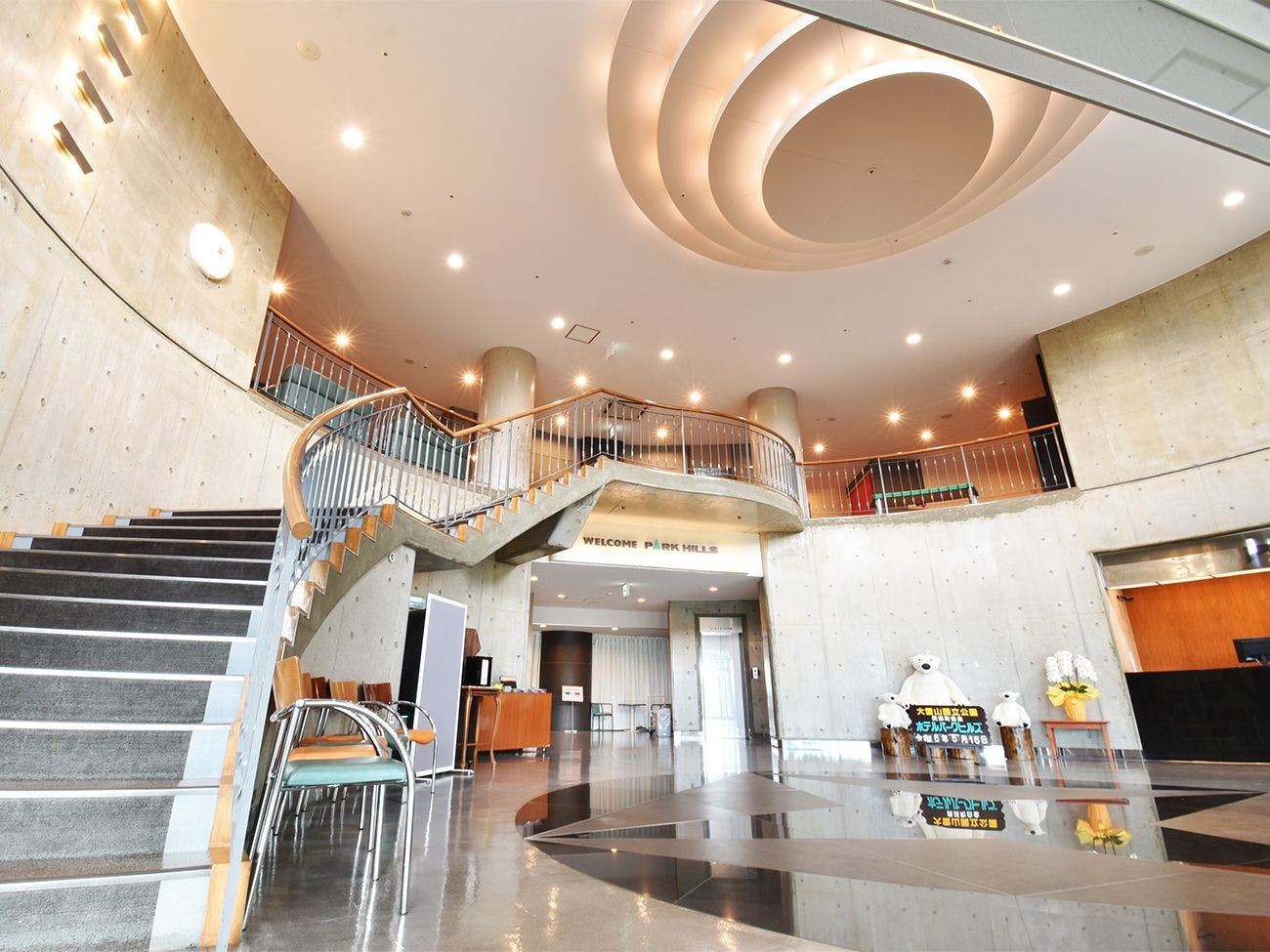 ล็อบบี้│ล็อบบี้ที่มีความโปร่งโล่ง