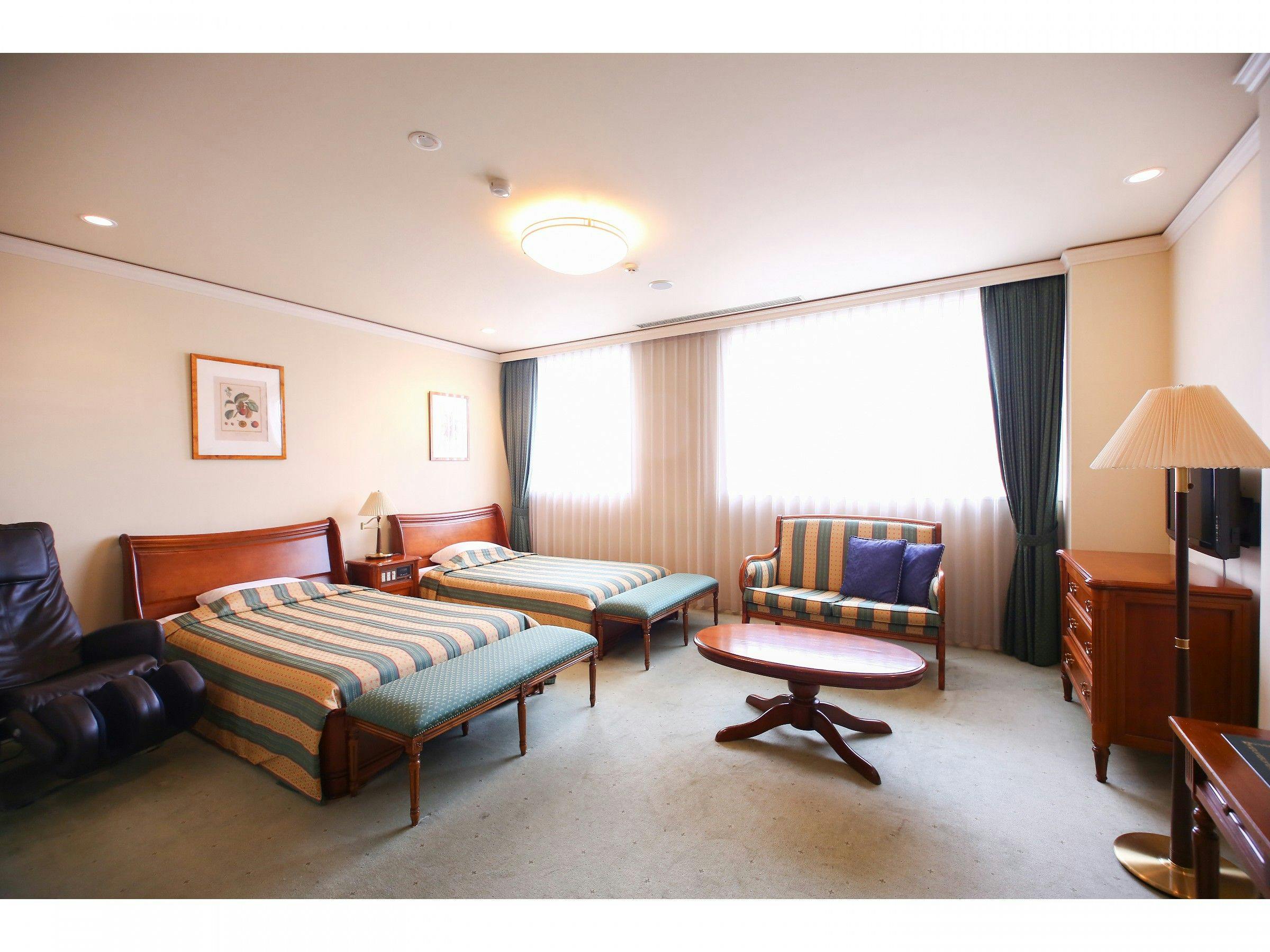 เซมิสูท (49 ตร.ม.)