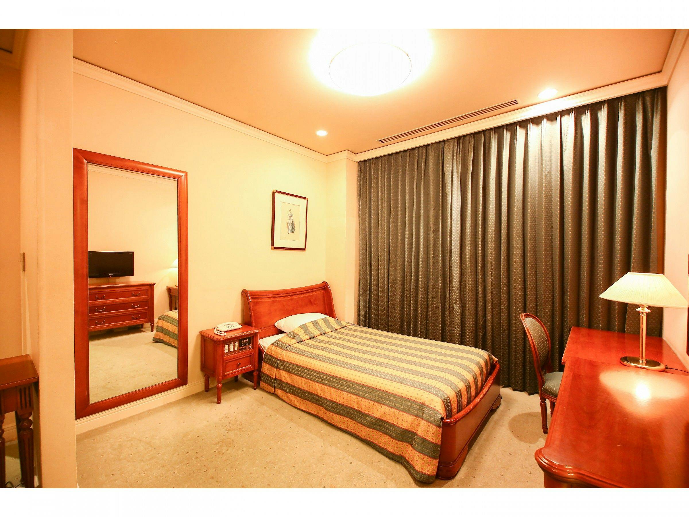 ห้องเดี่ยวดีลักซ์ (31 ตร.ม.)