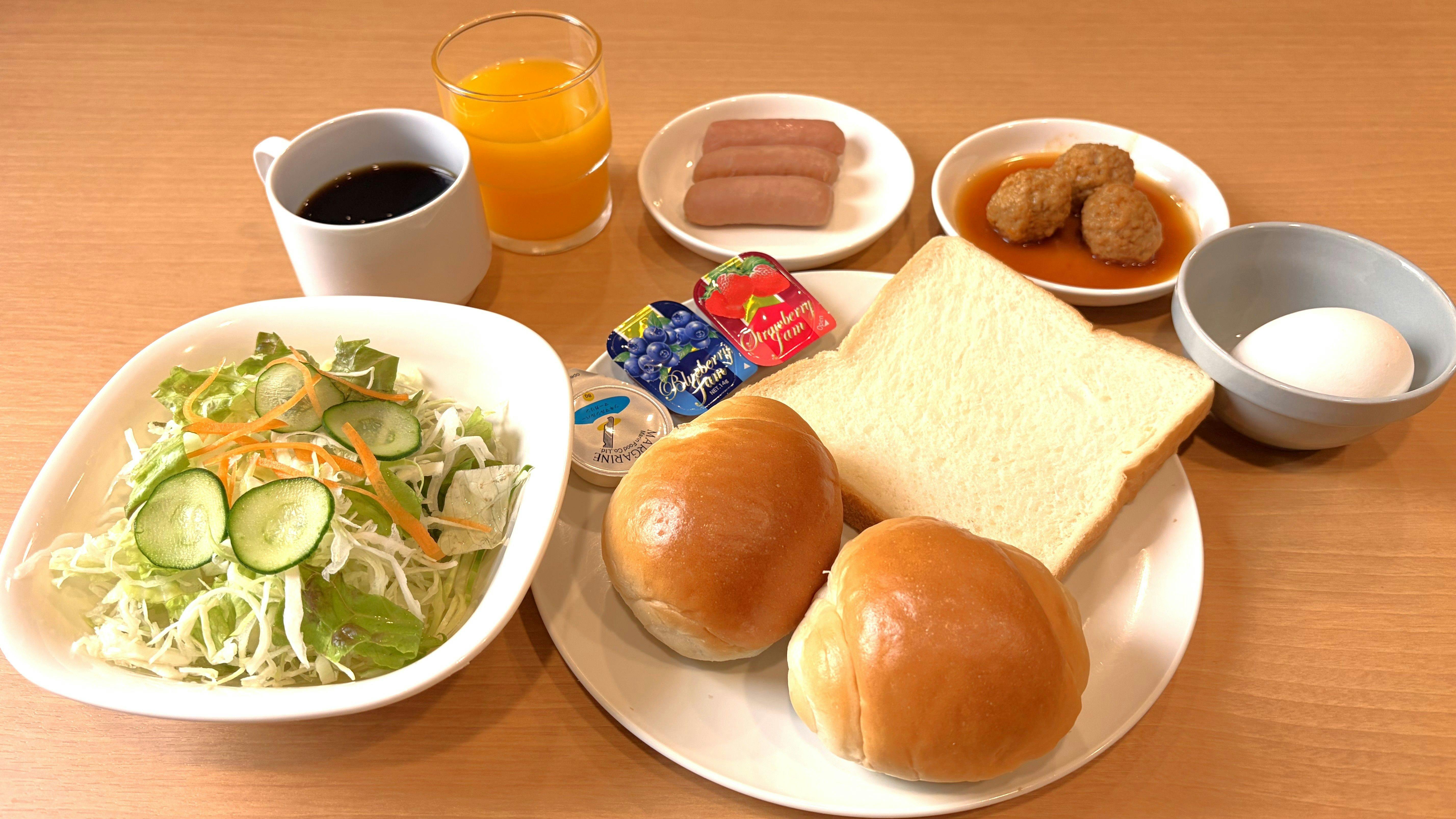 Sarapan ringan percuma untuk tetamu yang menginap pada hari bekerja