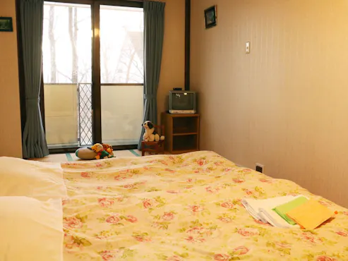 【일본식 및 서양식 객실】다다미에서 놀고 침대에서 푹 쉬세요