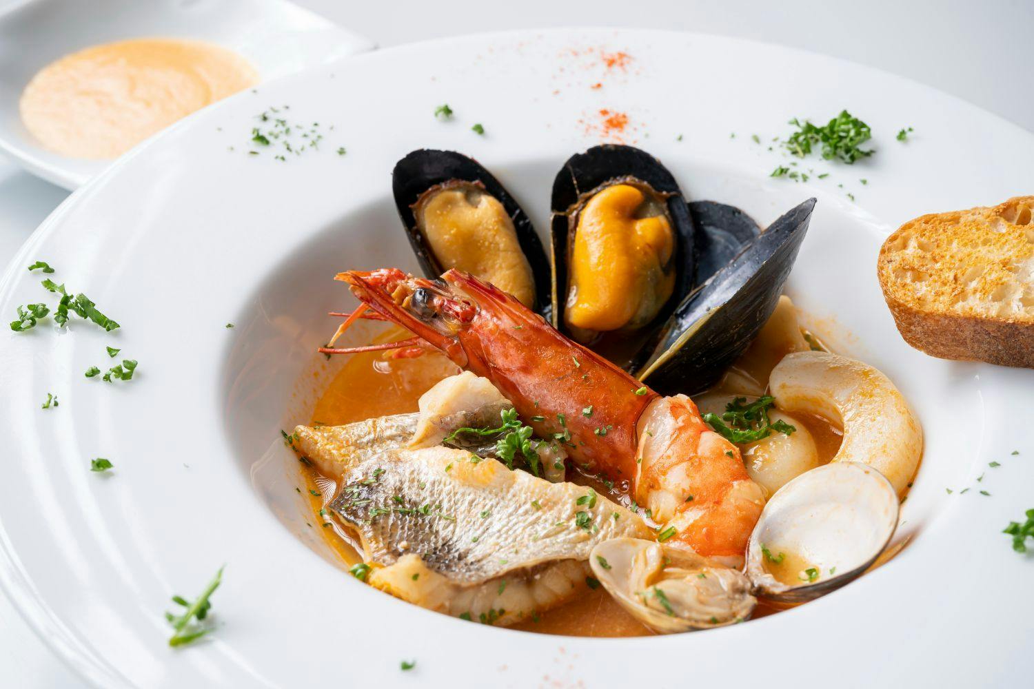 코스 요리의 수프, 부야베스