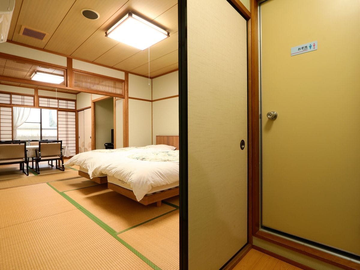 Kamar gaya Jepang dan Barat 14 tatami, dilengkapi toilet